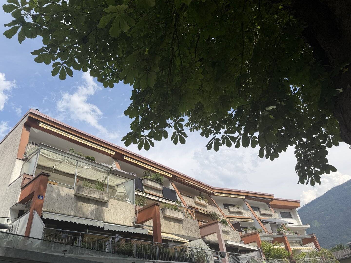 JENBACH - Modernisierte hochwertig ausgestatte 5 Zi.-Maisonette-Wohnung mit Terrasse und Balkon zum Verkauf