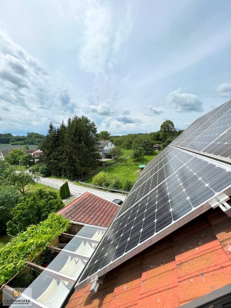 „Hier können Visionen wachsen !! Haus mit Praxis und riesigem Garten“ Provisionsfrei für den Käufer inkl. Photovoltaik und Solaranlage !