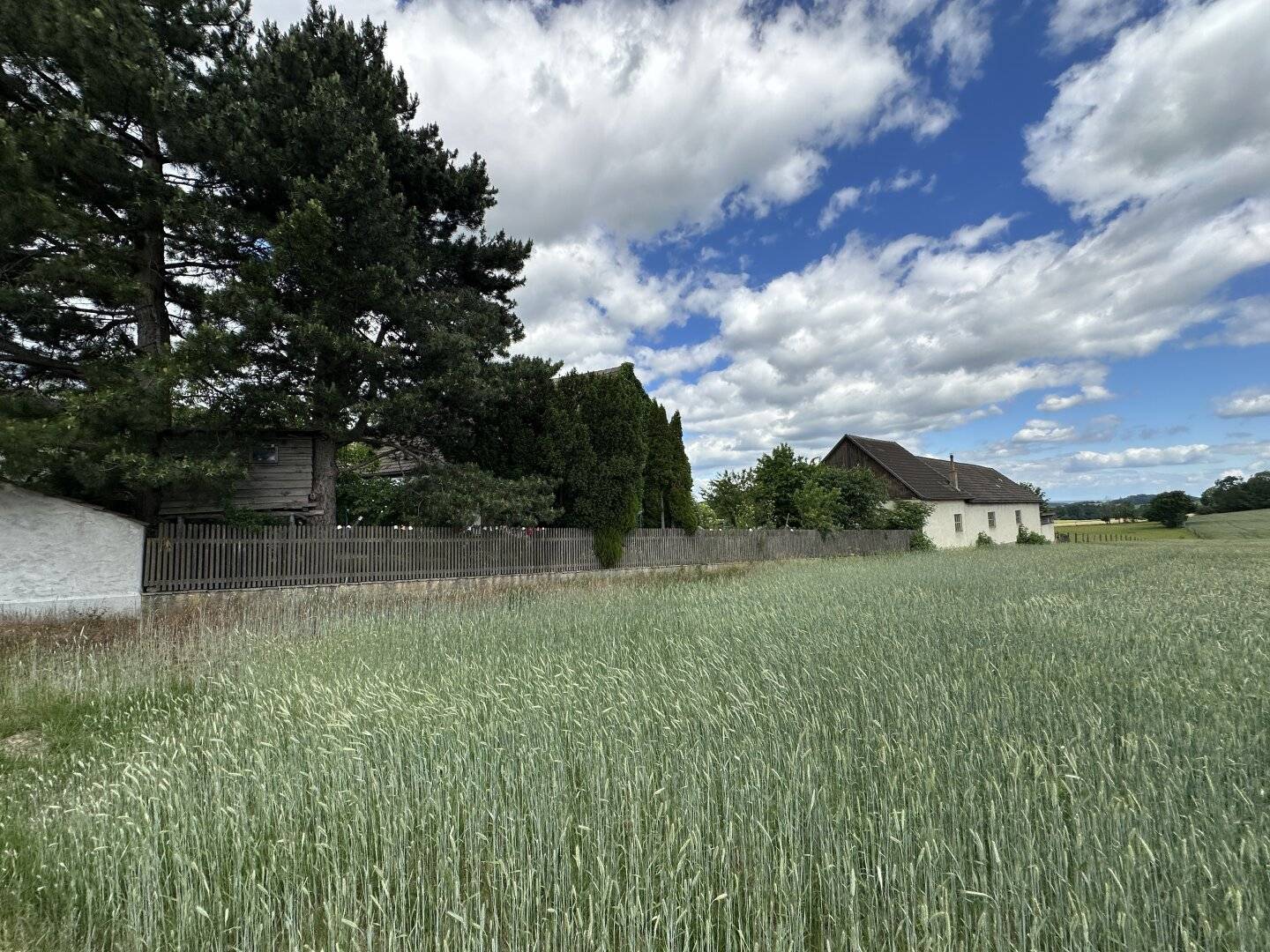 41.600 QM - Einzigartiges Anwesen mit Wohnhaus, Stallungen und großem Entwicklungspotenzial