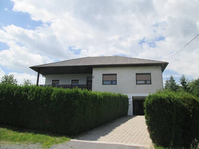 Schöne Lage am Ortsrand, gepflegtes Einfamilienhaus mit Aussicht!
