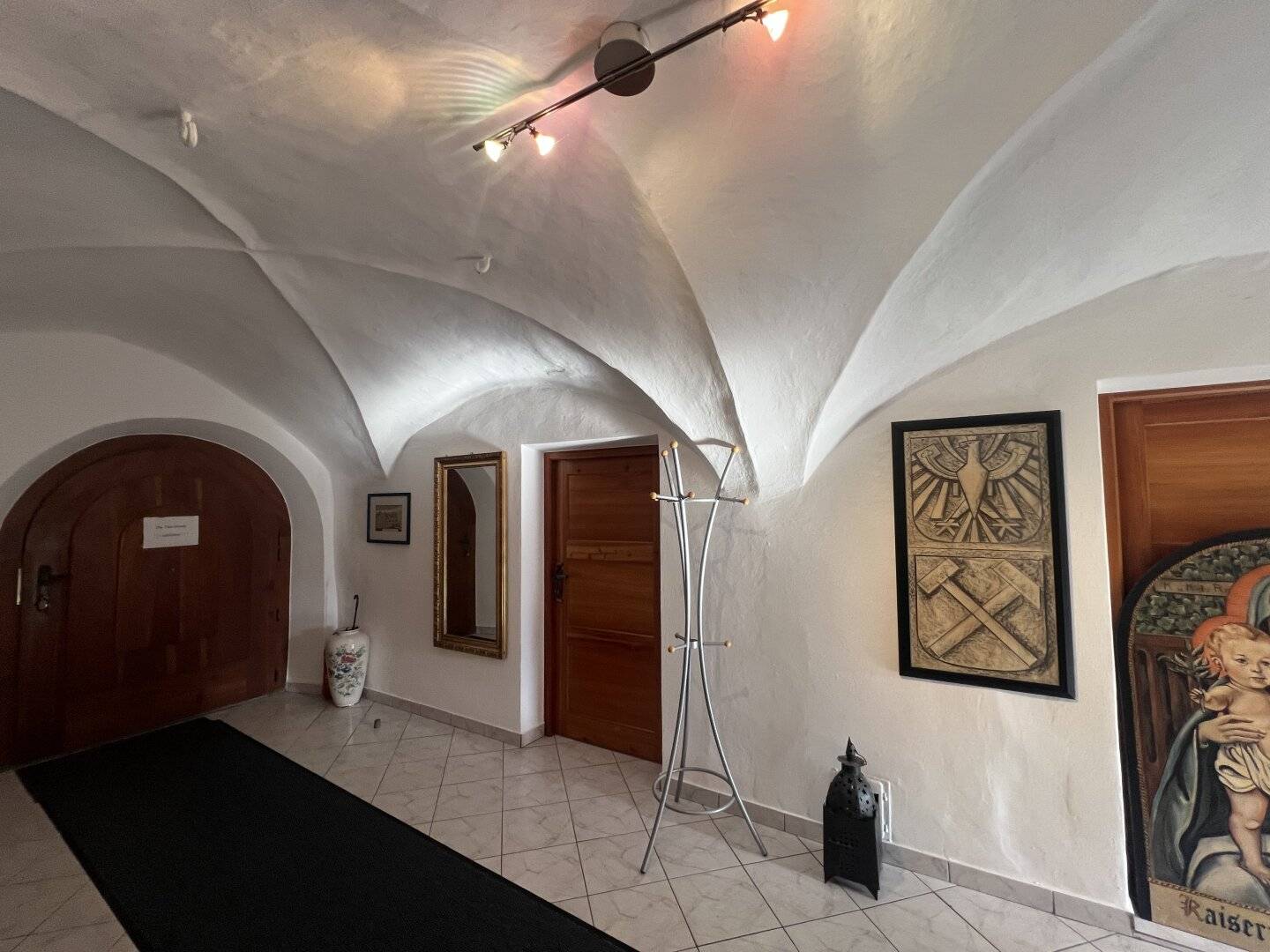 Schwaz bright commercial premises near the town center suitable for various sectors