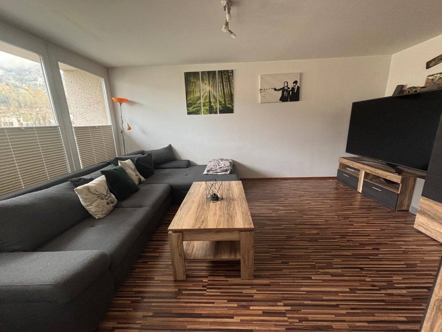 Schwaz: Schön renovierte 3-Zimmer-Wohnung samt eigener Garage