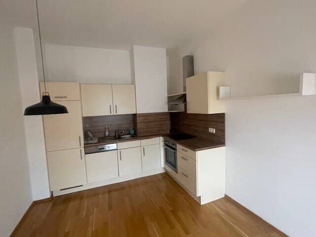 2-room apartment near TU and Music University