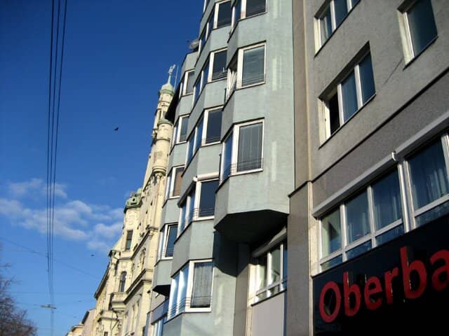 Hernalser Hauptstraße 114/Rötzergasse 63 Underground parking space","de":"Hernalser Hauptstraße 114/Rötzergasse 63 - Tiefgaragenstellplatz!"},
