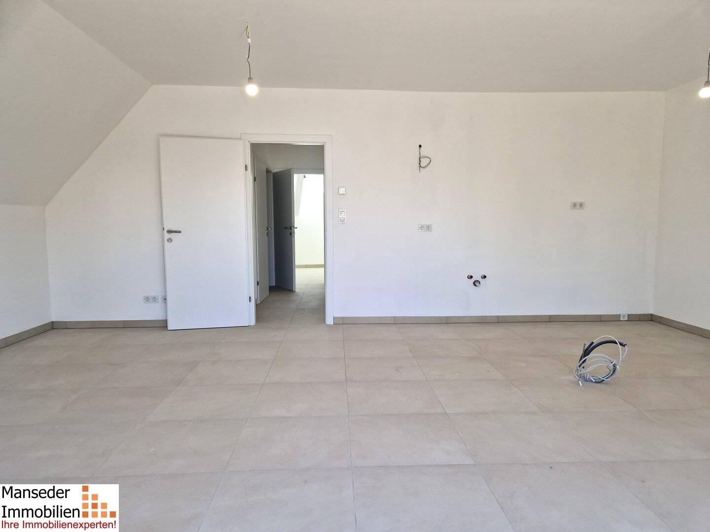 TOLLE NEUBAU-EIGENTUMSWOHNUNG! 76,61 m² + 18,98 m² Balkon!
