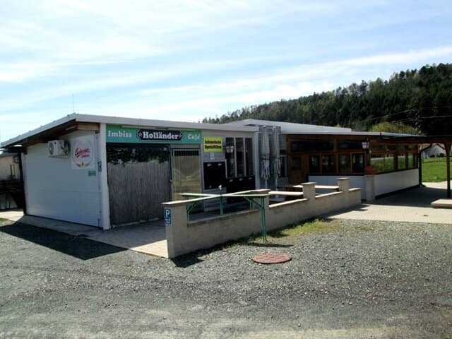 Snack bar for sale with good visible location, affordable rent and moderate takeover price
