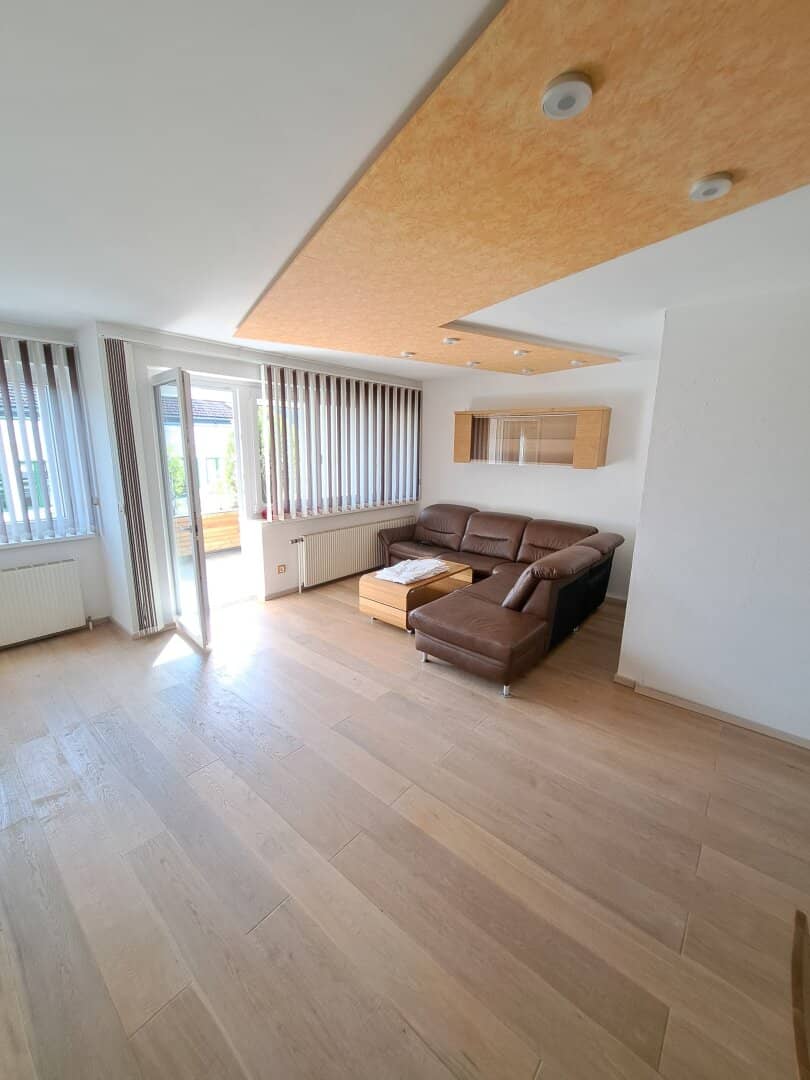 Herrlich helle 3 Zimmer Neubau-Wohnung mit viel Platz (inkl. Parkplatz)