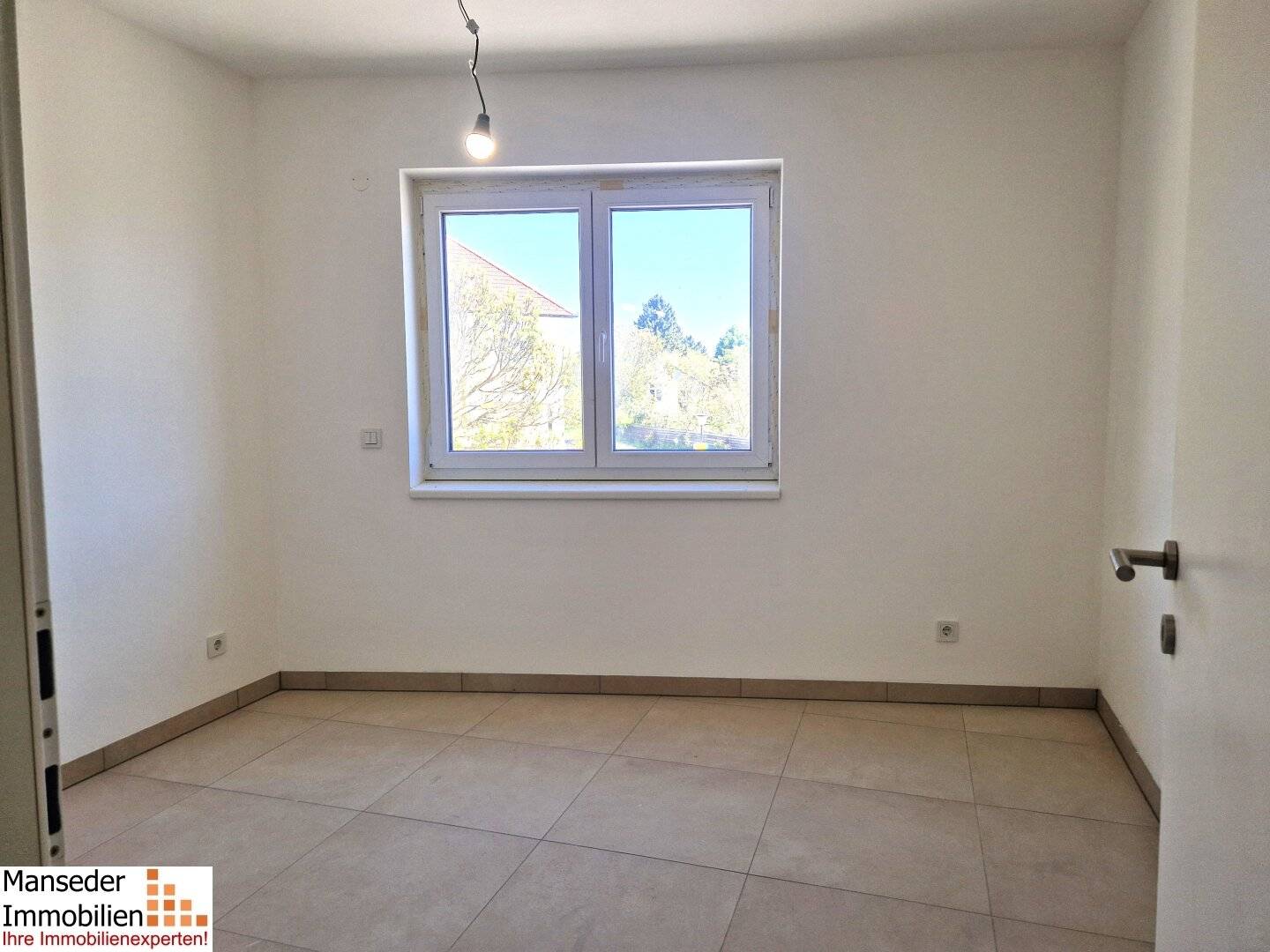 TOLLE NEUBAU-EIGENTUMSWOHNUNG! 76,61 m² + 18,98 m² Balkon!