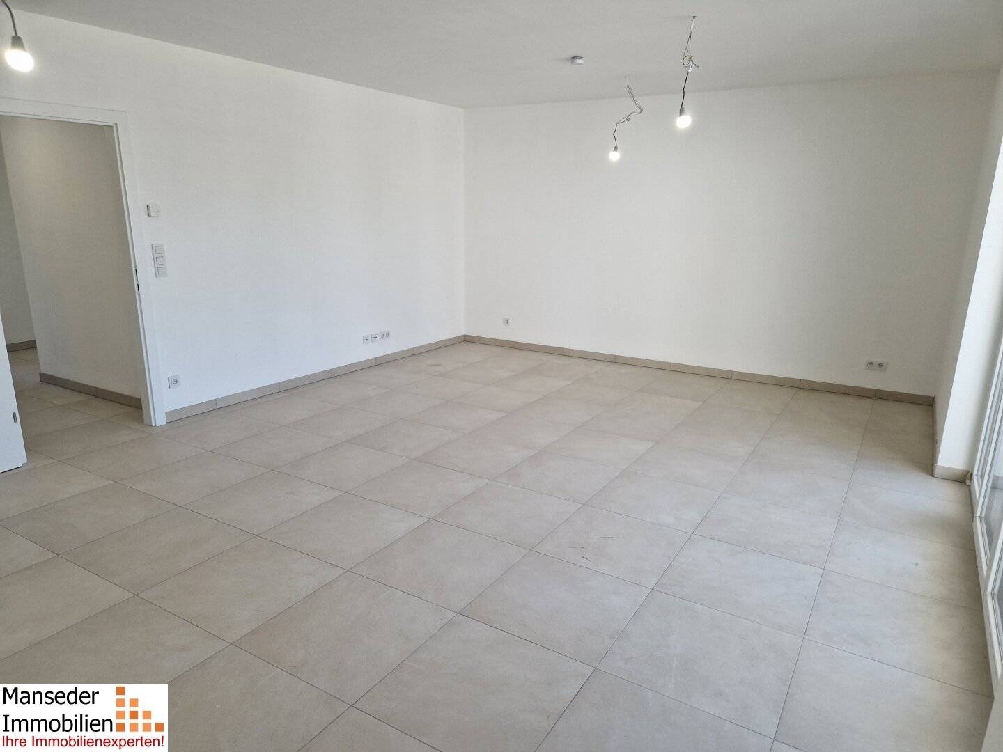 TOLLE NEUBAU-EIGENTUMSWOHNUNG! 76,61 m² + 18,98 m² Balkon!