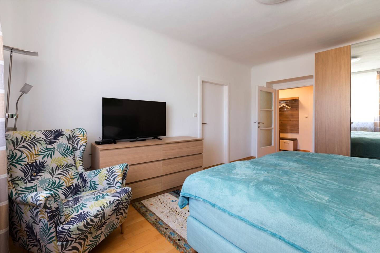 Stylish living, enjoy central location – Your home at Rudolfsplatz