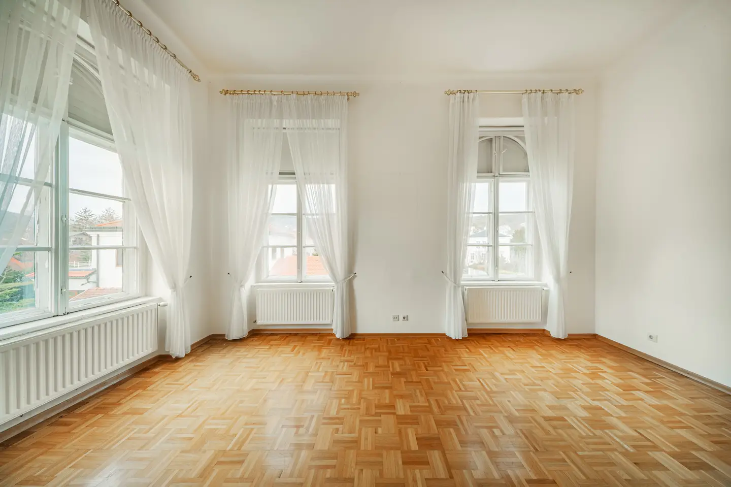 Apartment in Baden Center with three terraces