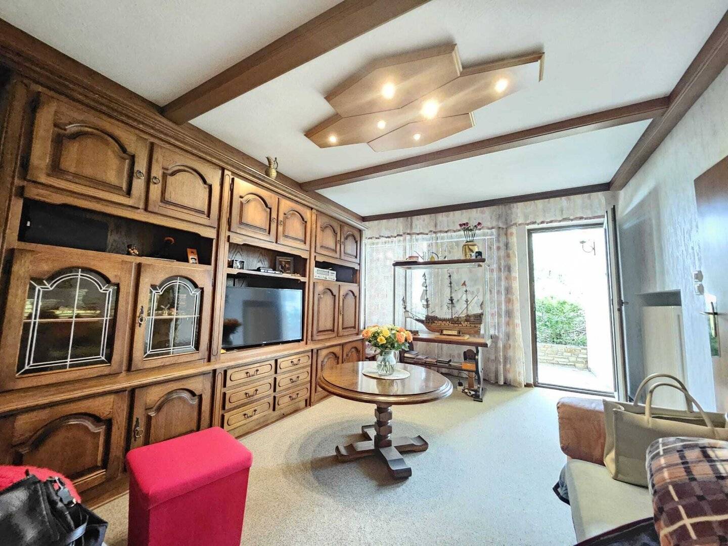 *** ENTZÜCKENDER BUNGALOW IN RUHIGER SIEDLUNGSLAGE MIT 2 TERRASSEN ***