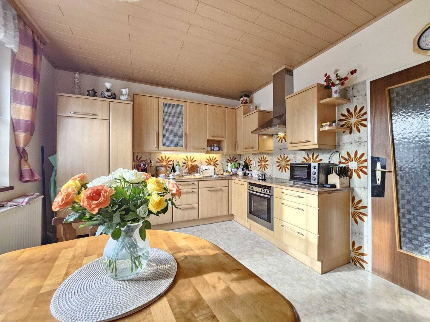 *** ENTZÜCKENDER BUNGALOW IN RUHIGER SIEDLUNGSLAGE MIT 2 TERRASSEN ***
