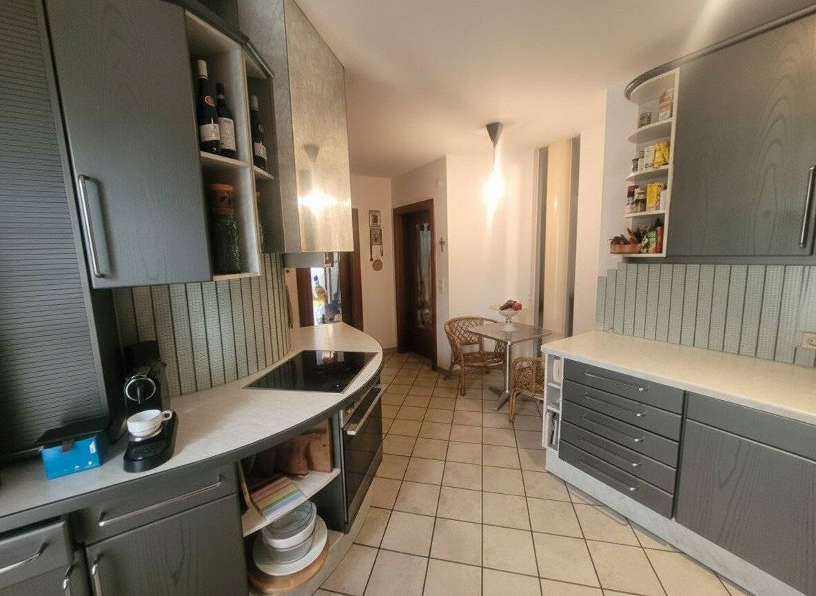 Wohn- und Geschäftshaus mit toller Dachgeschoßwohnung in ruhiger, sonniger Stadtrandlage von Schwaz