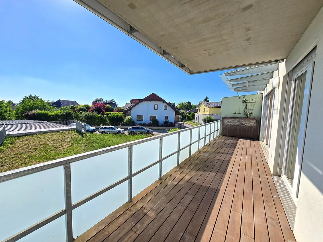 *** GROSSER BALKON - TEILWEISE ÜBERDACHT *** RUHELAGE *** 2 GARAGEN PLÄTZE *** VR-RUNDGANG ***