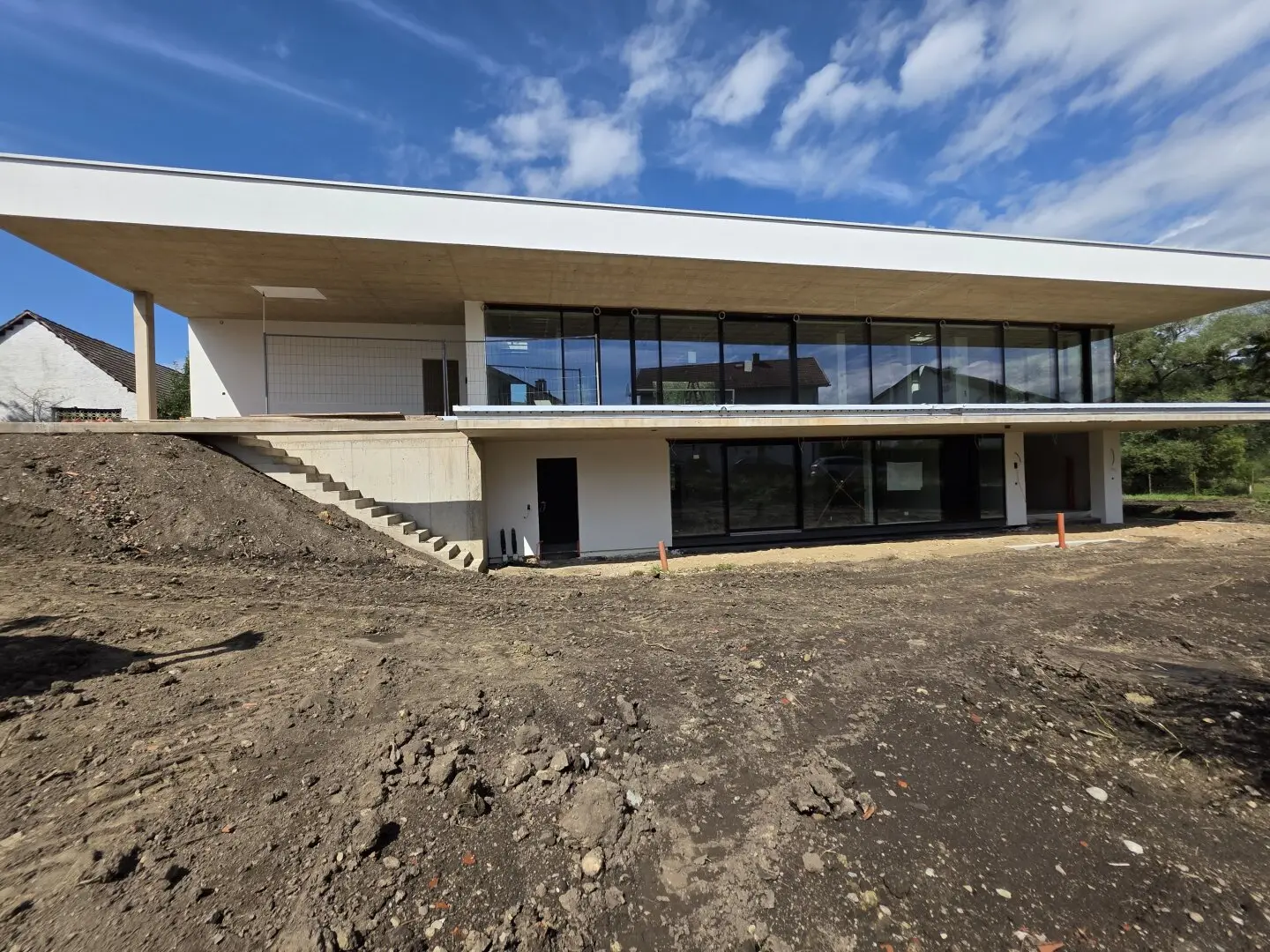ALTHOFEN - BARRIEREFREIER LUXUS-WOHNTRAUM MIT GARTEN UND 112 m² ÜBERDACHTE TERRASSE