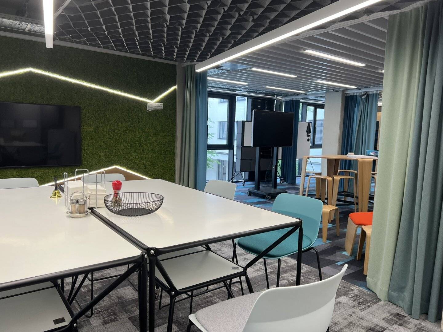 exklusive teilmöbliere Bürofläche - Architektur maßgeschneidert für Innovation