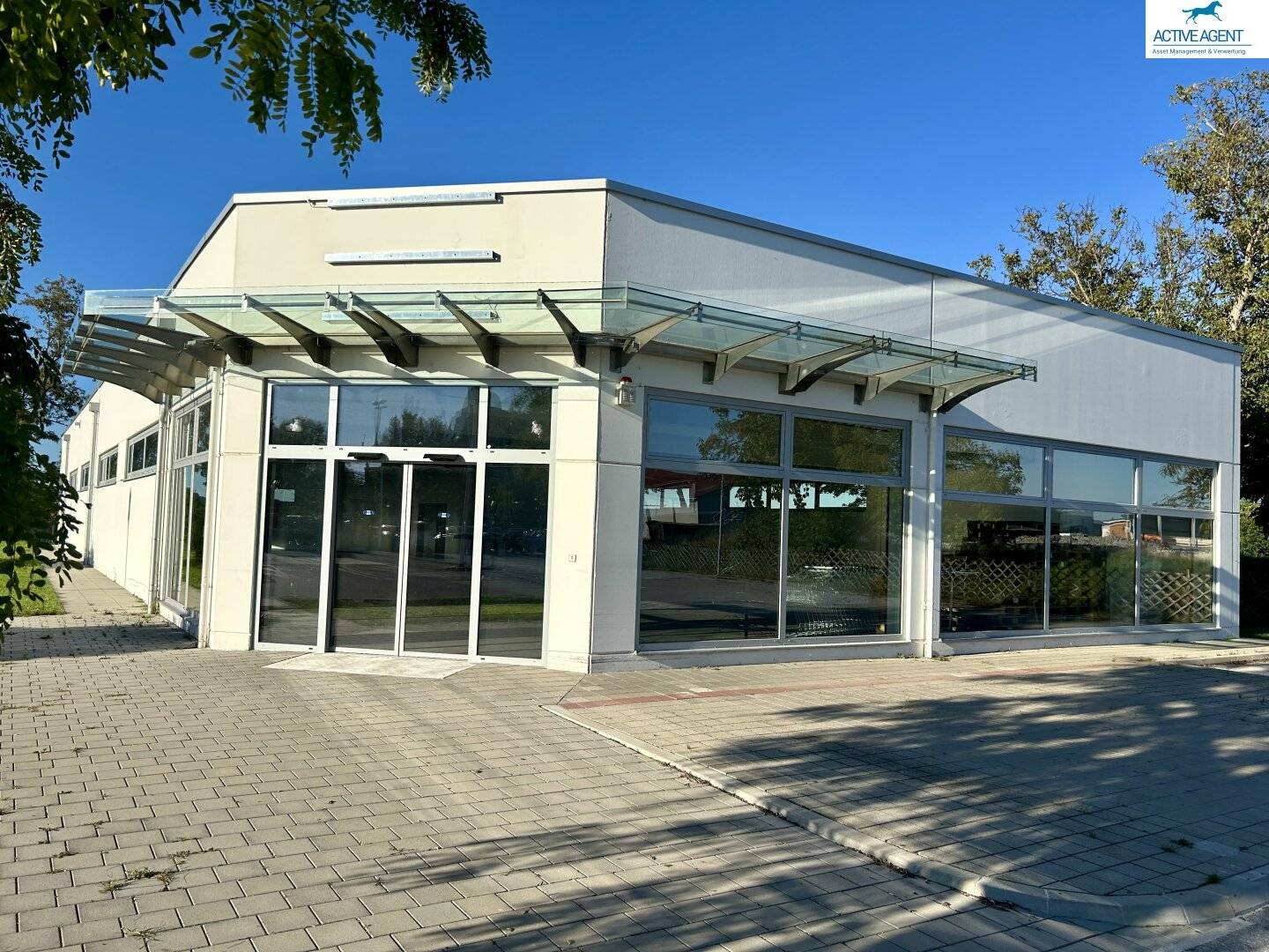 Commercial spaces commercial 673m2 Bruck an der Leitha for rent/for sale