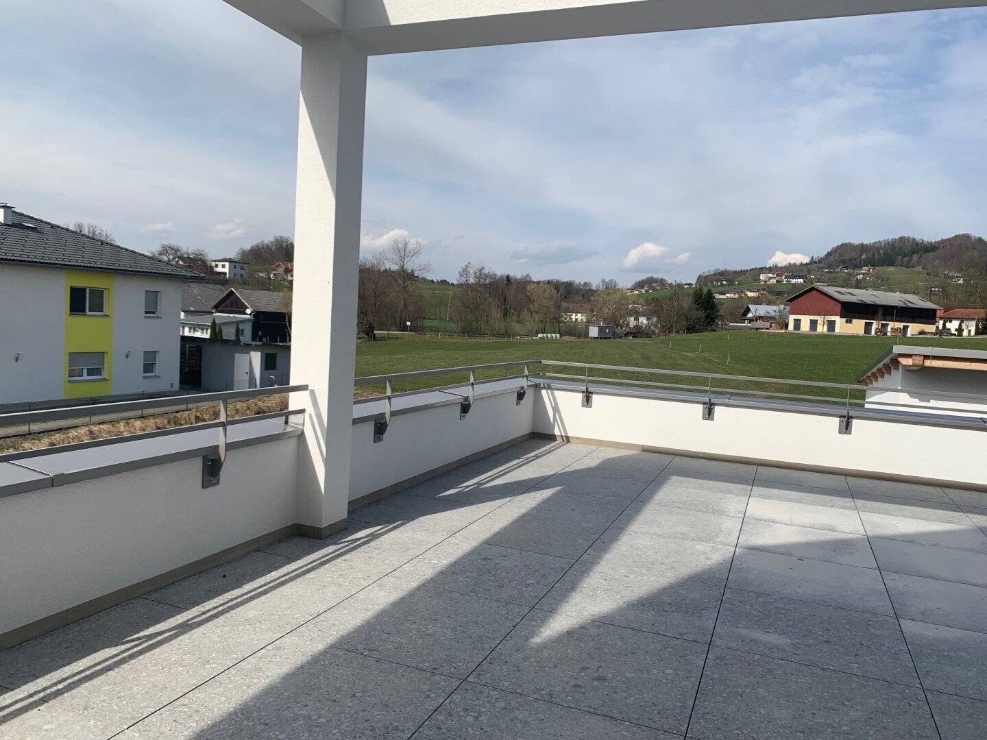 First occupancy with high quality fittings Office/Practice space in Frankenburg