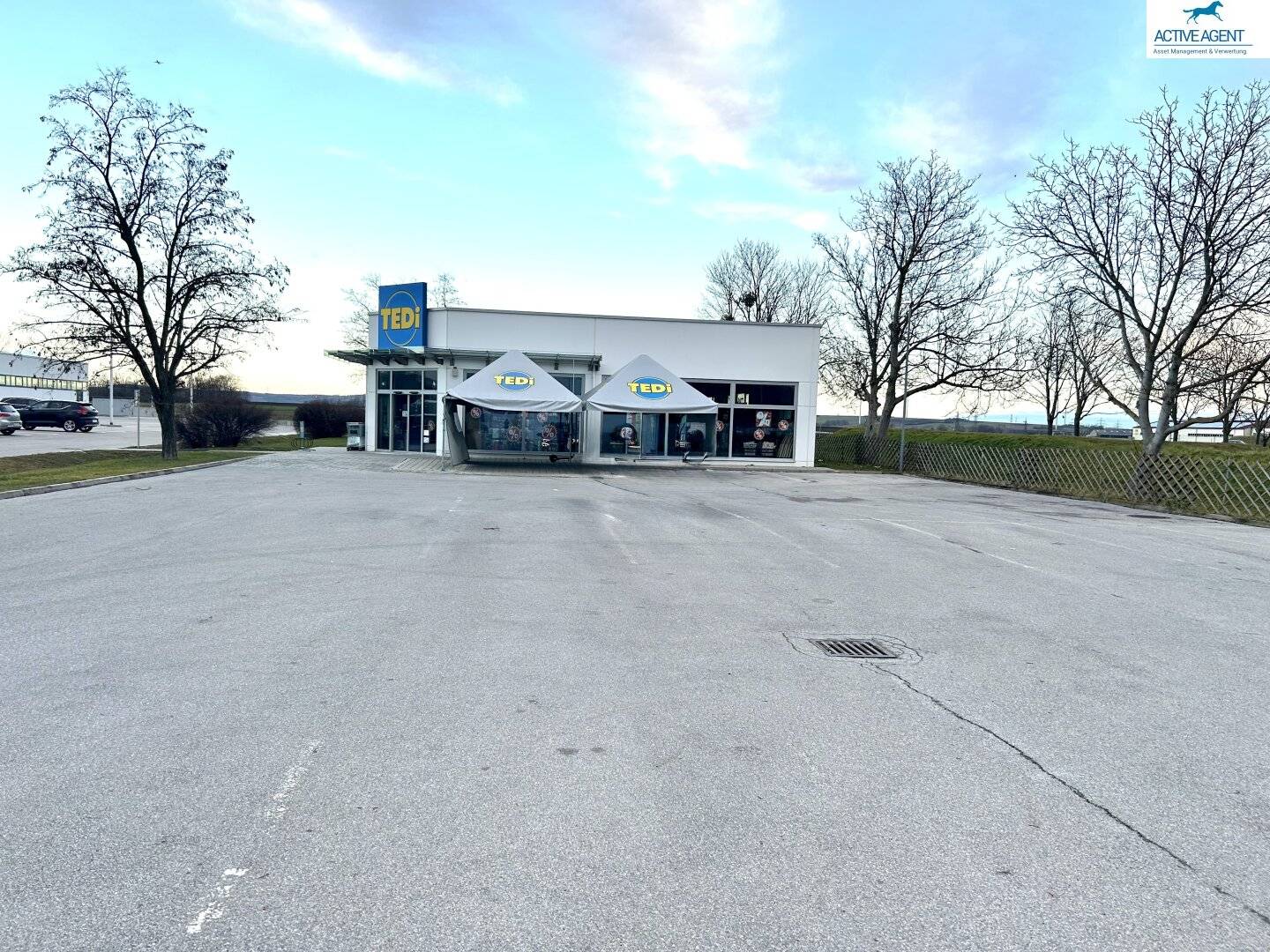 Geschäftsflächen Gewerbe 673m2 + 457m2  in bester Lage in Bruck an der Leitha zu vermieten/zu verkaufen
