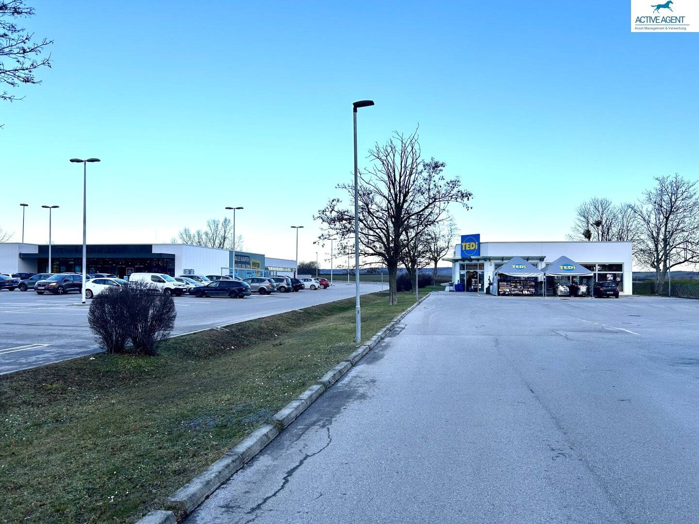 Geschäftsflächen Gewerbe 673m2 + 457m2  in bester Lage in Bruck an der Leitha zu vermieten/zu verkaufen