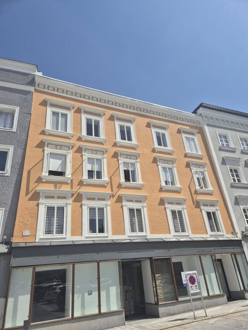 Best located commercial premises in the center of Ried