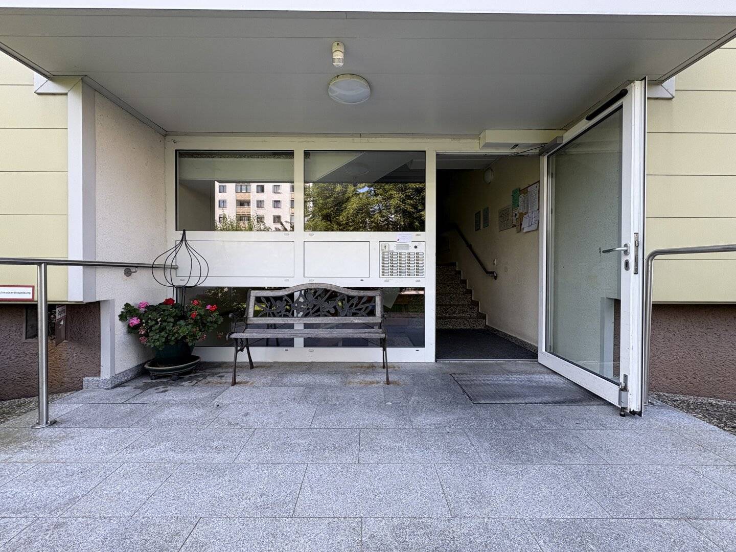 Sehr gut aufgeteilte 3-Zimmer-Wohnung mit Loggia (befristet vermietet)