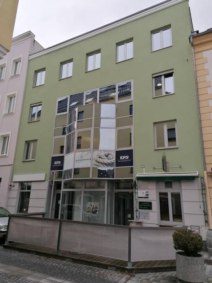 IDEAL SIZE: Well frequented commercial space in the center of Ried im Innkreis