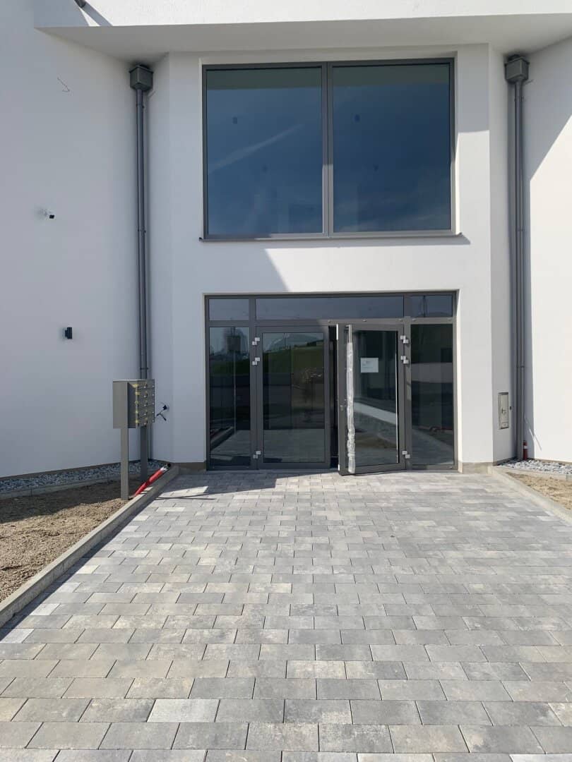 BUSINESS QUARTIER FRANKENBURG - First occupancy with high-quality fittings (note: original German title preserved)???