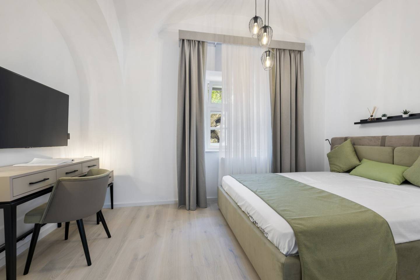 *** HISTORISCHE RESIDENZ *** BESTÄNDIGKEIT *** VERMIETET BIS 2029