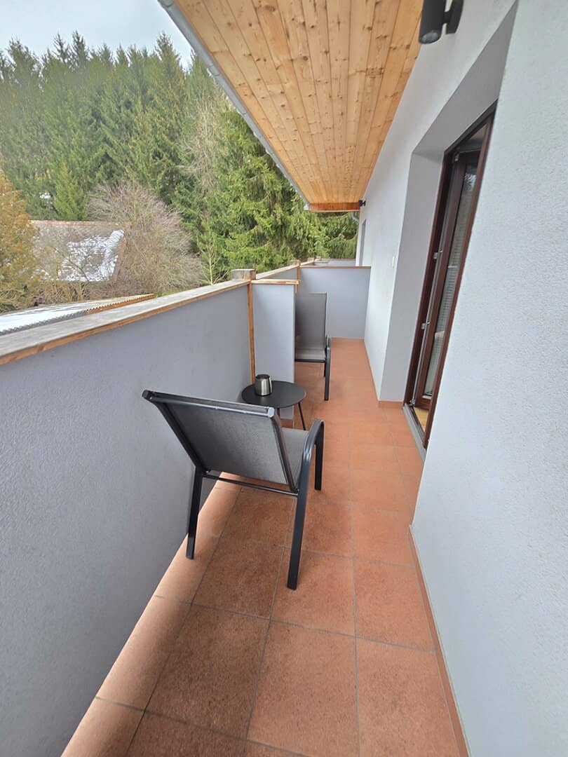 *** BALKON *** UNBEFRISTET *** GEMEINSCHAFTSGARTEN *** KFZ STELLPLATZ ***