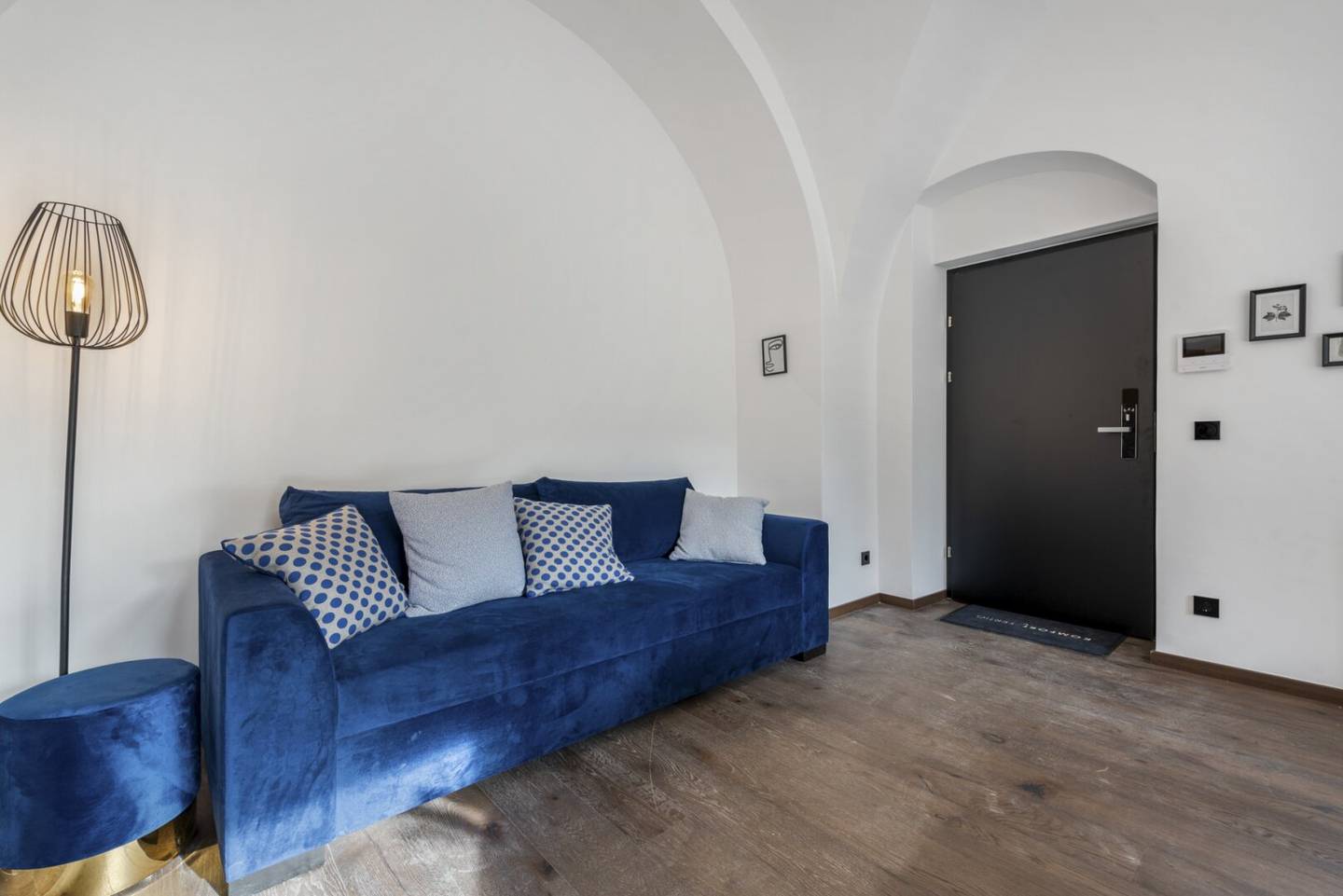 *** HISTORISCHE PREMIUM RESIDENZ *** EXKLUSIV *** GROSSZÜGIGER GRUNDRISS *** VERMIETET BIS 2030 ***