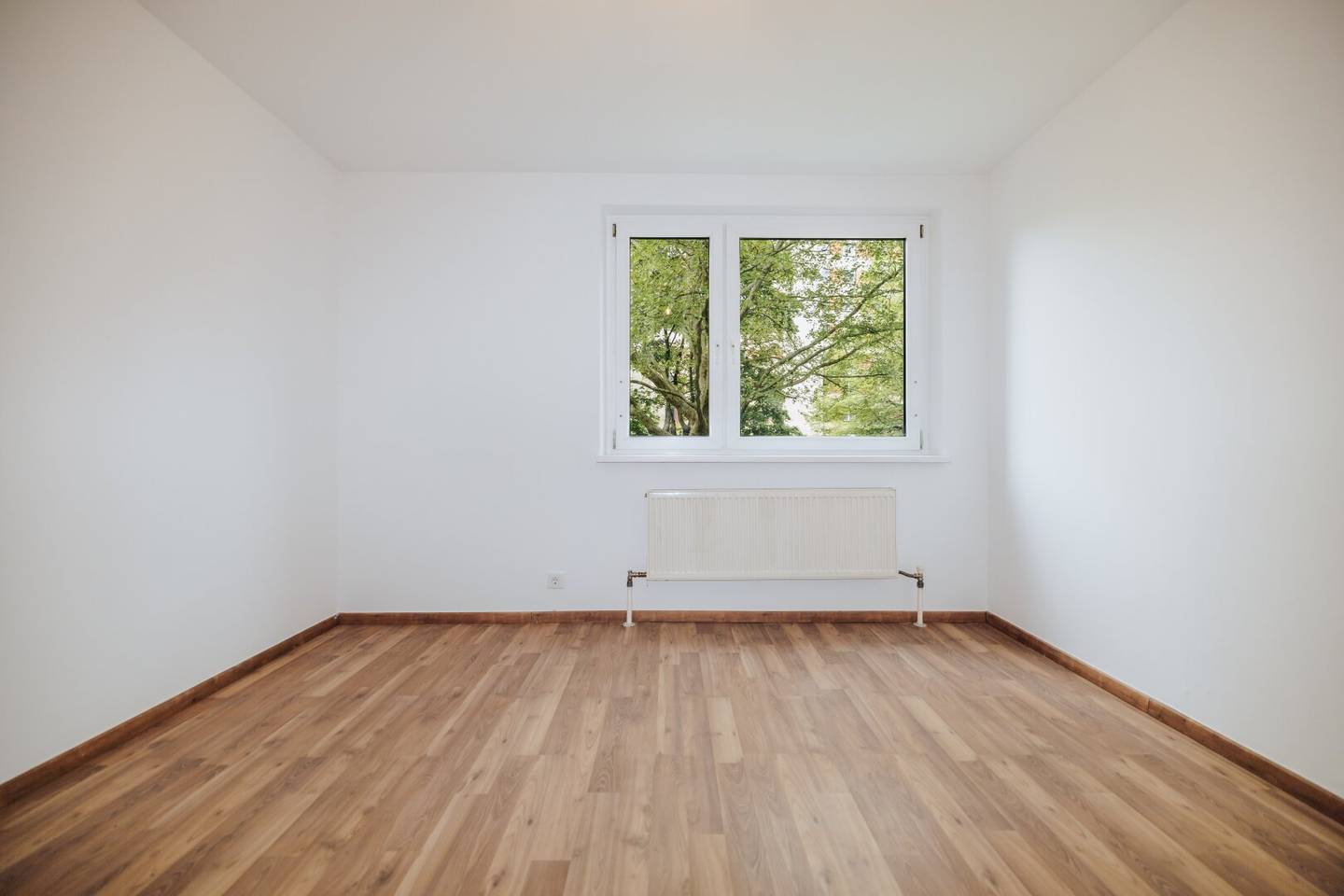 Geidorf District I Underground Garage Parking Space I Top Location I 3 Rooms I Raised Ground Floor I Quiet Location I Projekt Wohnen