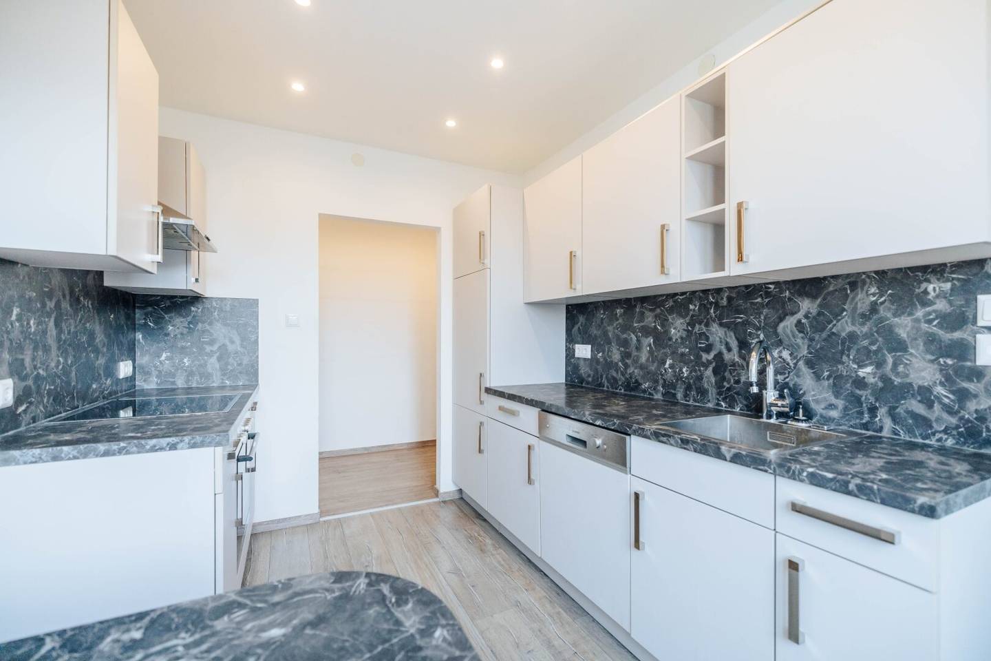 WOW I RENOVATED I BALCONY I NEAR LENDPLATZ I BATHTUB I MODERN DESIGN I PETS ALLOWED I QUIET LOCATION I PROJEKT WOHNEN