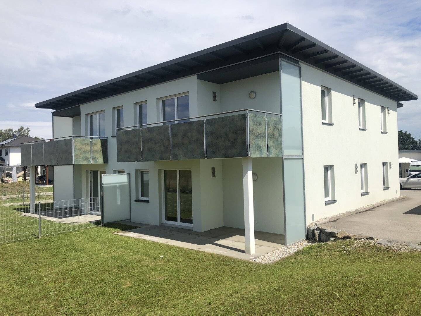 3-room apartment with loggia and balcony temporarily rented