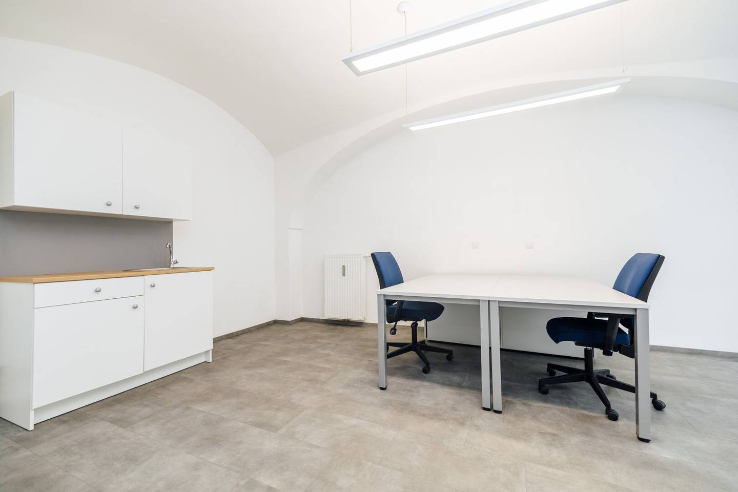 Provision free in top location parking space highly frequented location display window newly renovated modern commercial property available immediately I