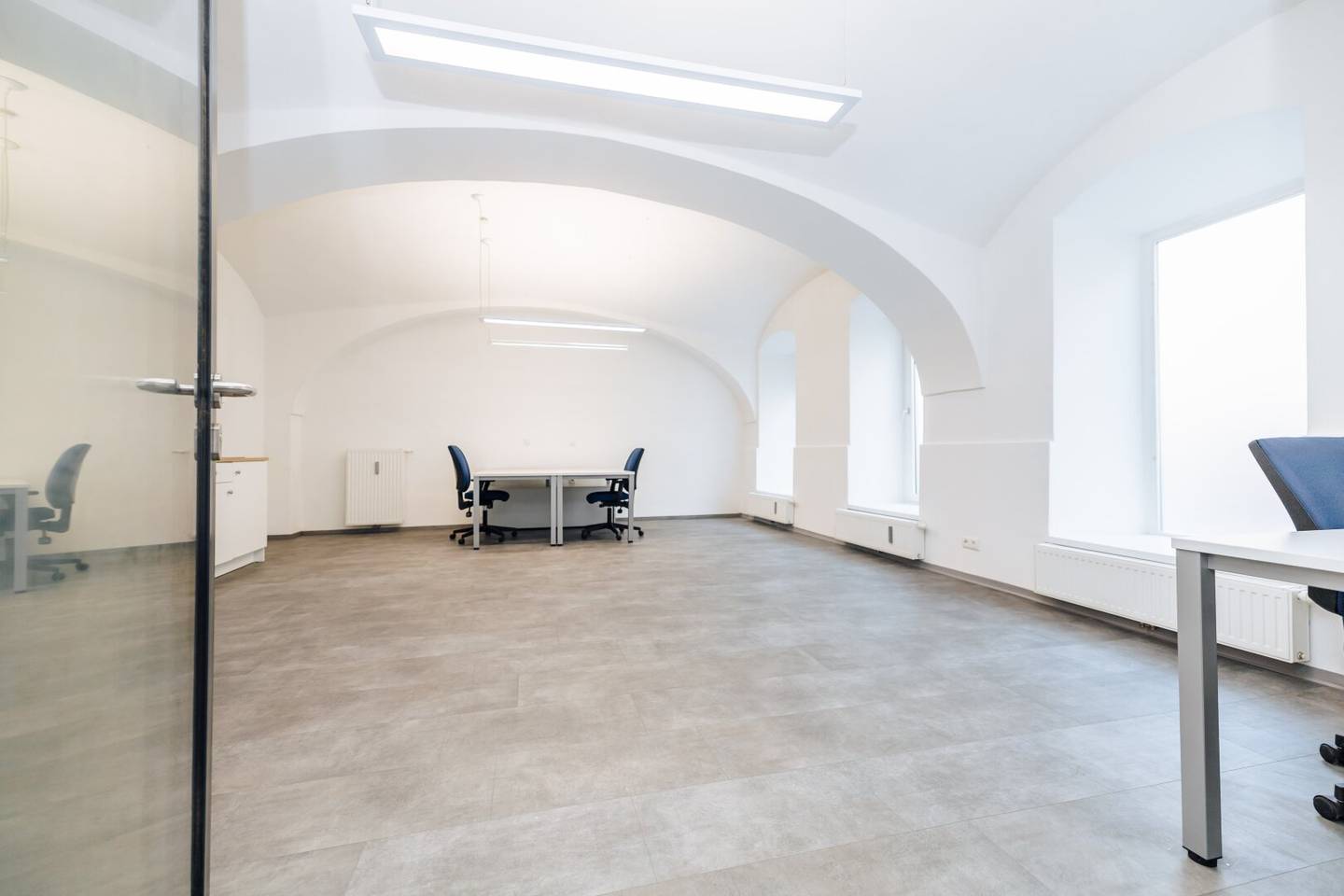 Provision free in top location parking space highly frequented location display window newly renovated modern commercial property available immediately I