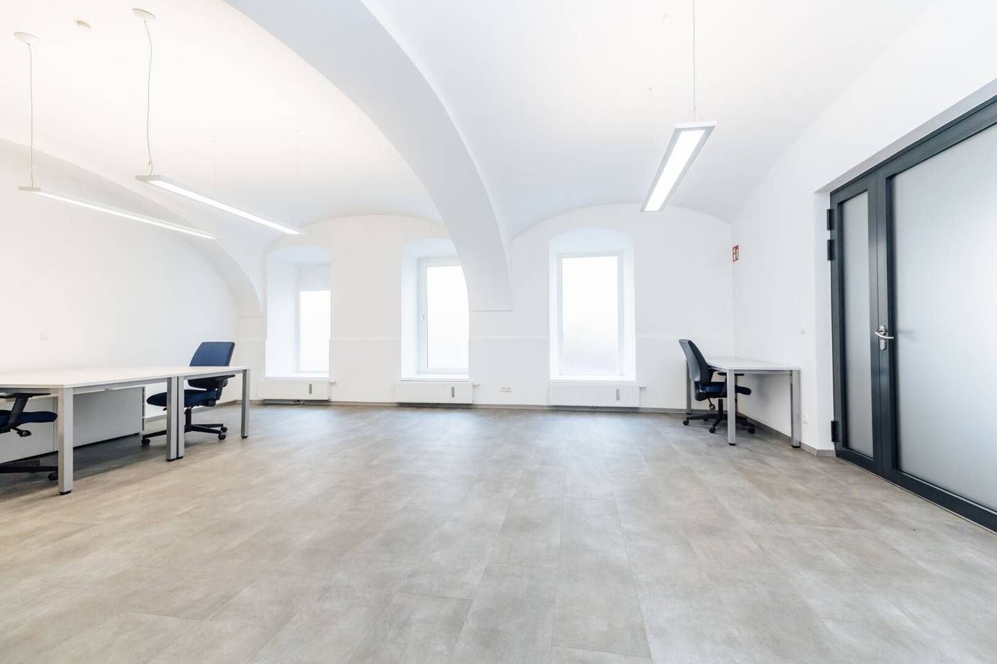 Provision free in top location parking space highly frequented location display window newly renovated modern commercial property available immediately I