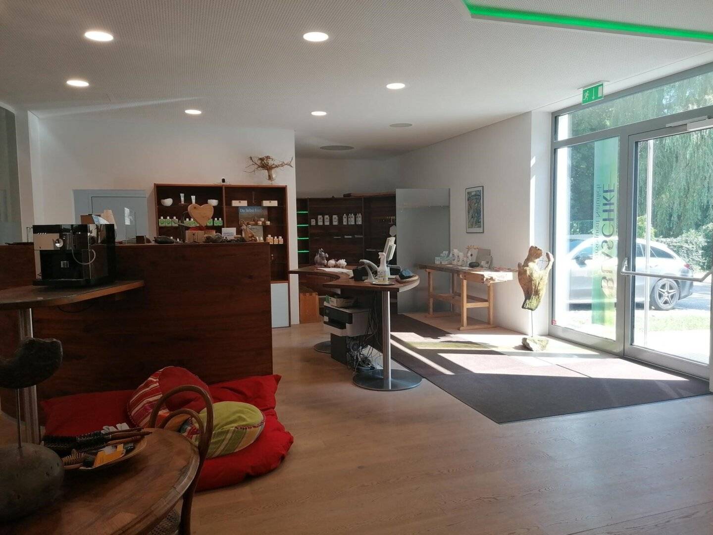 Bestens eingeführter Friseursalon in Ried im Innkreis - kurzfristige Anmietung oder Pacht möglich!