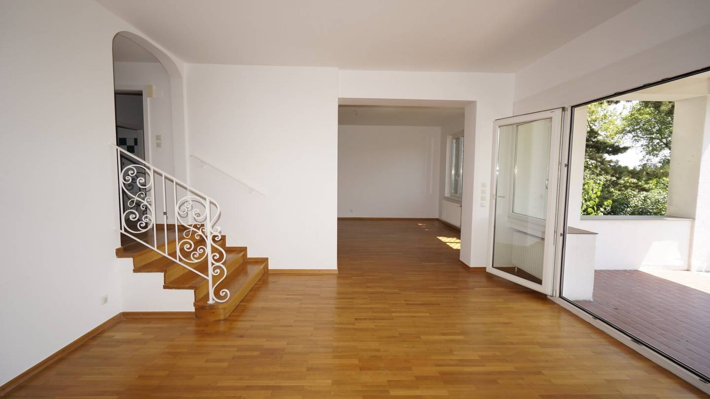Exclusive villa in a prime location in Grinzing living in the vineyards