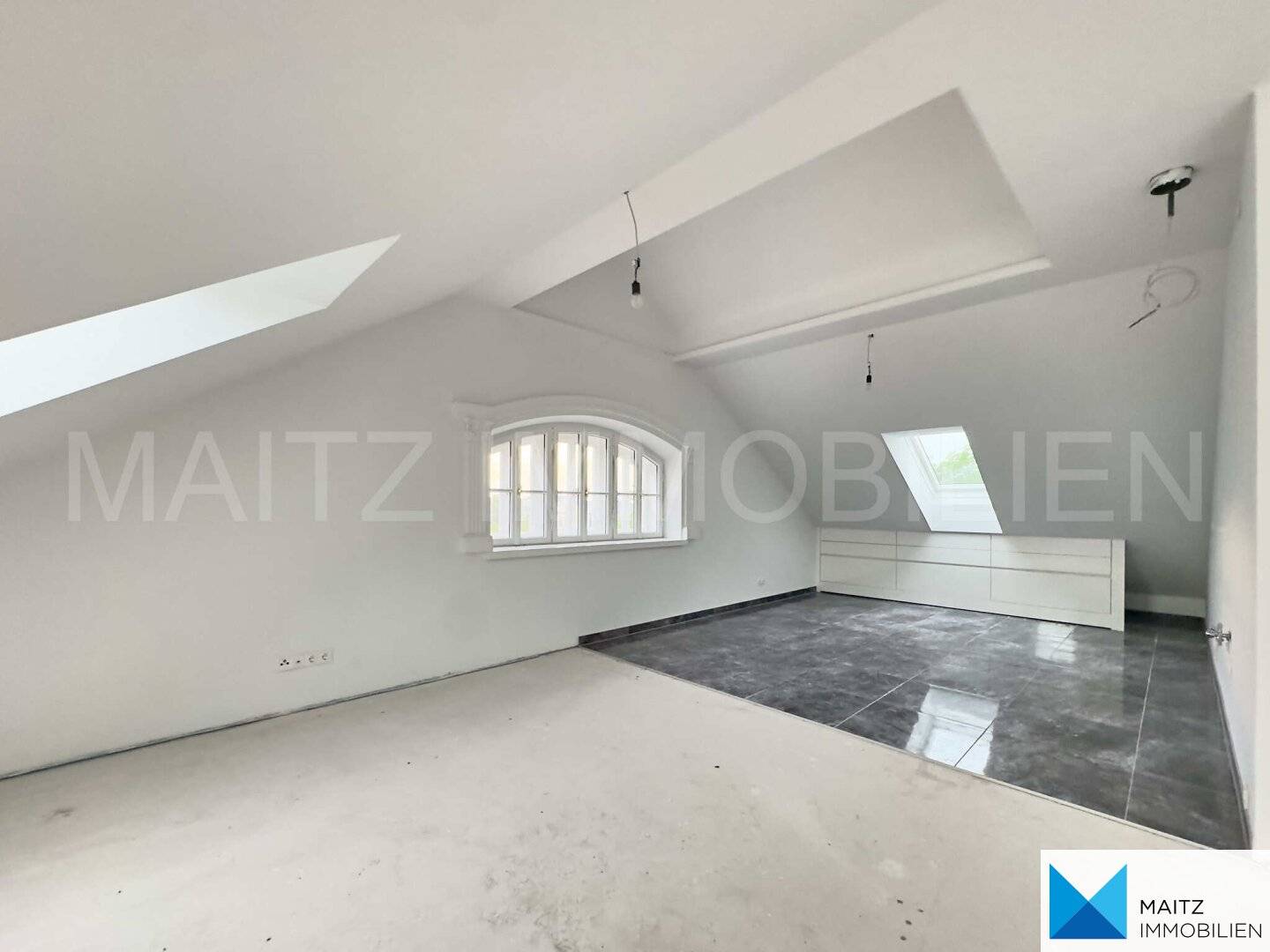 ERSTBEZUG: 2er-Wohnungspaket mit Kellerabteilen, Lager & 3 Garagenplaätzen