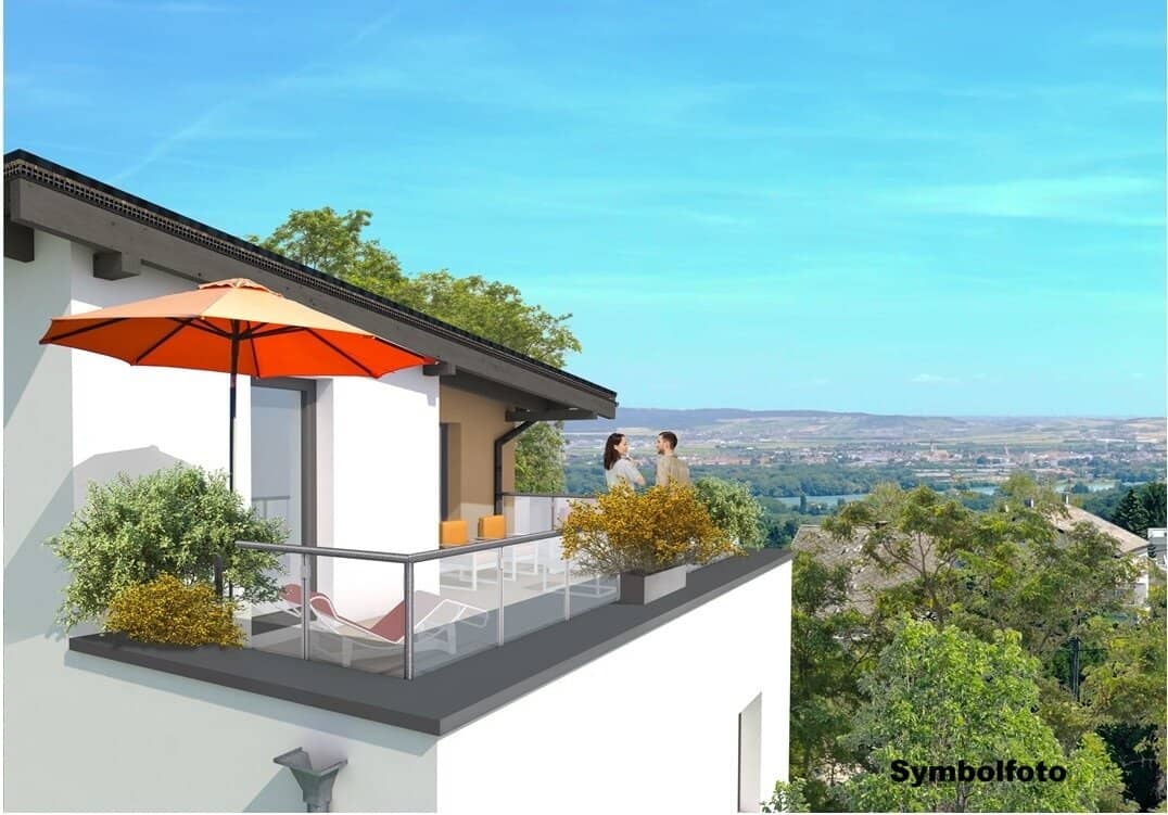 A distant view for the soul villa with two roof terraces above Kritzendorf