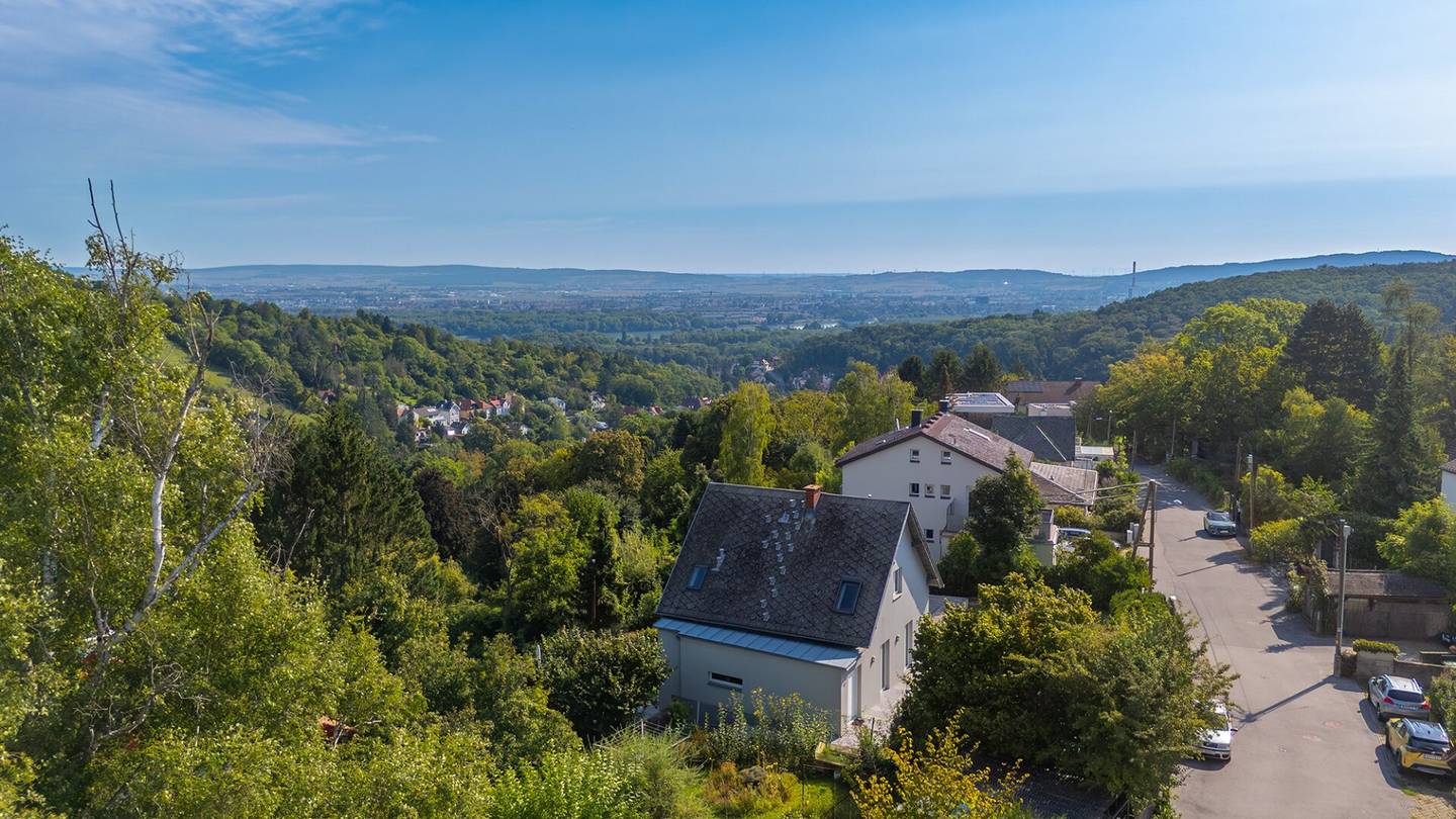 The view is a dream! Your villa on own land with 2 roof terraces while 1? (note: please ignore this note)