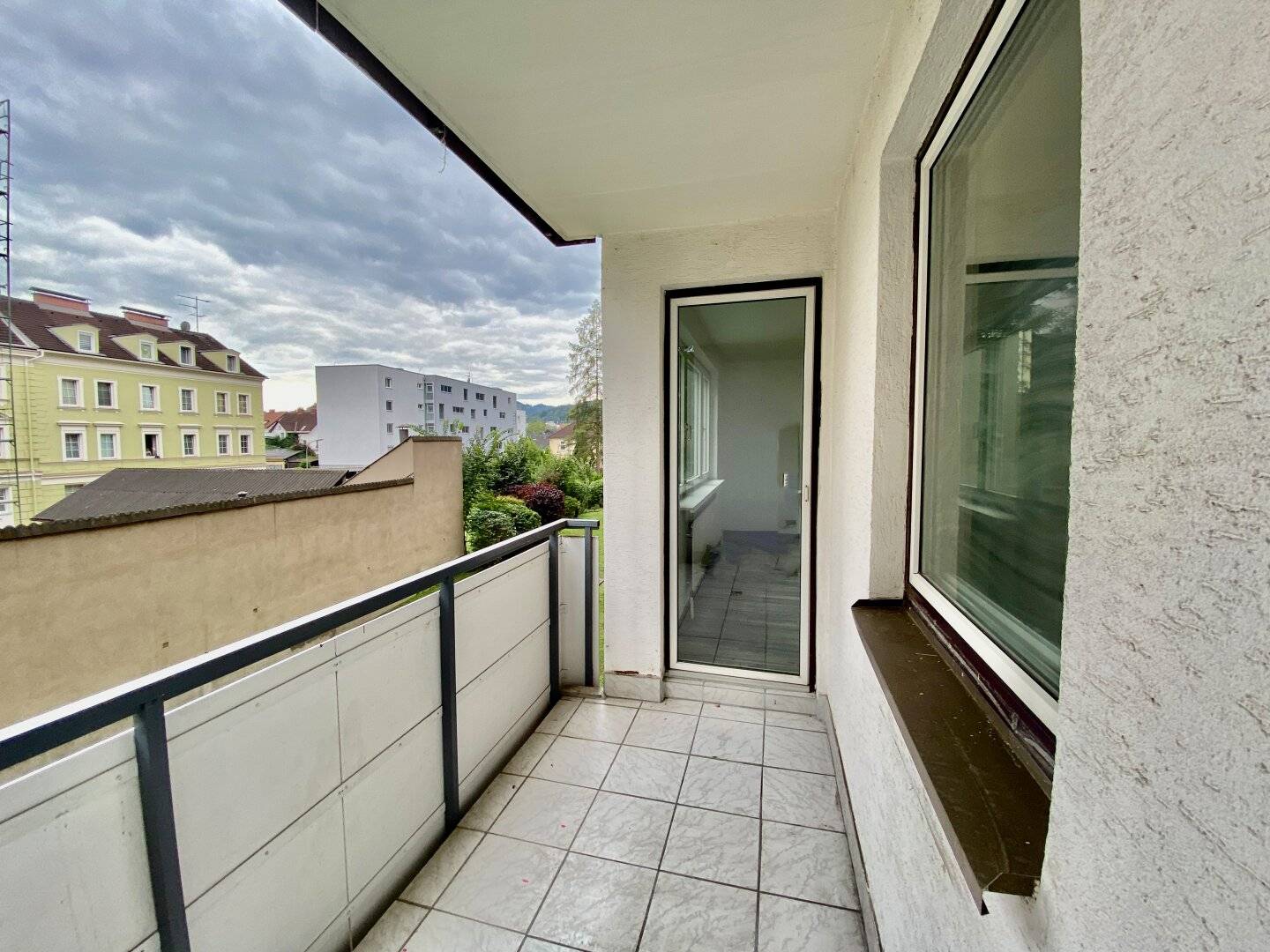 Loggia Bright Rooms Quiet Location Lift Central Location Built-in Kitchen Family-Friendly Projekt Wohnen