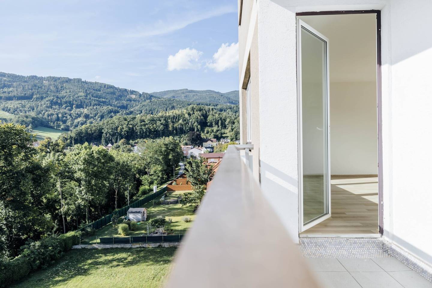 Two loggias, five rooms, family apartment, elevator, separate kitchen, dream view, Leoben, available immediately, Projekt Wohnen