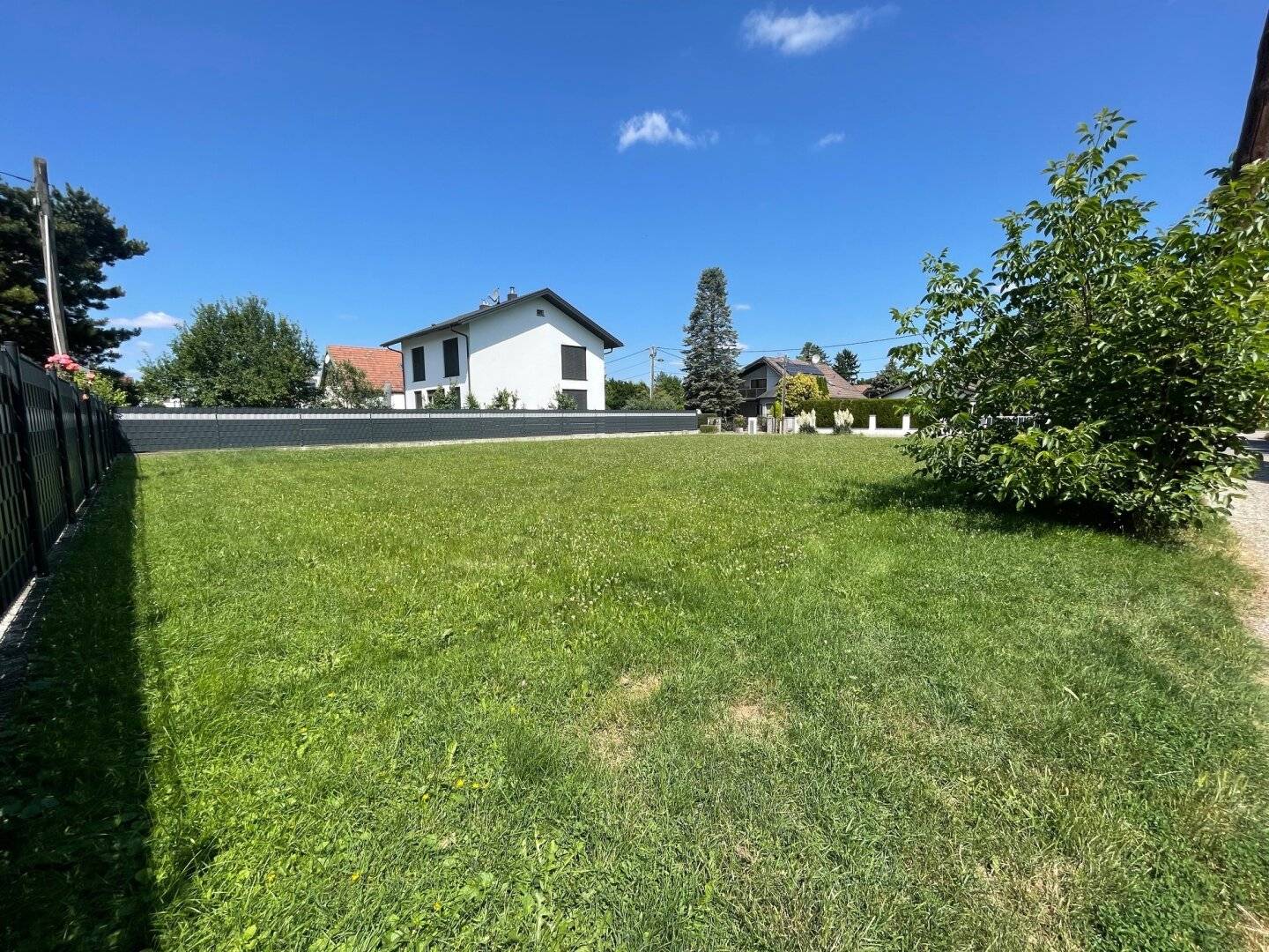 Schönes ebenes Grundstück in Grünruhelage