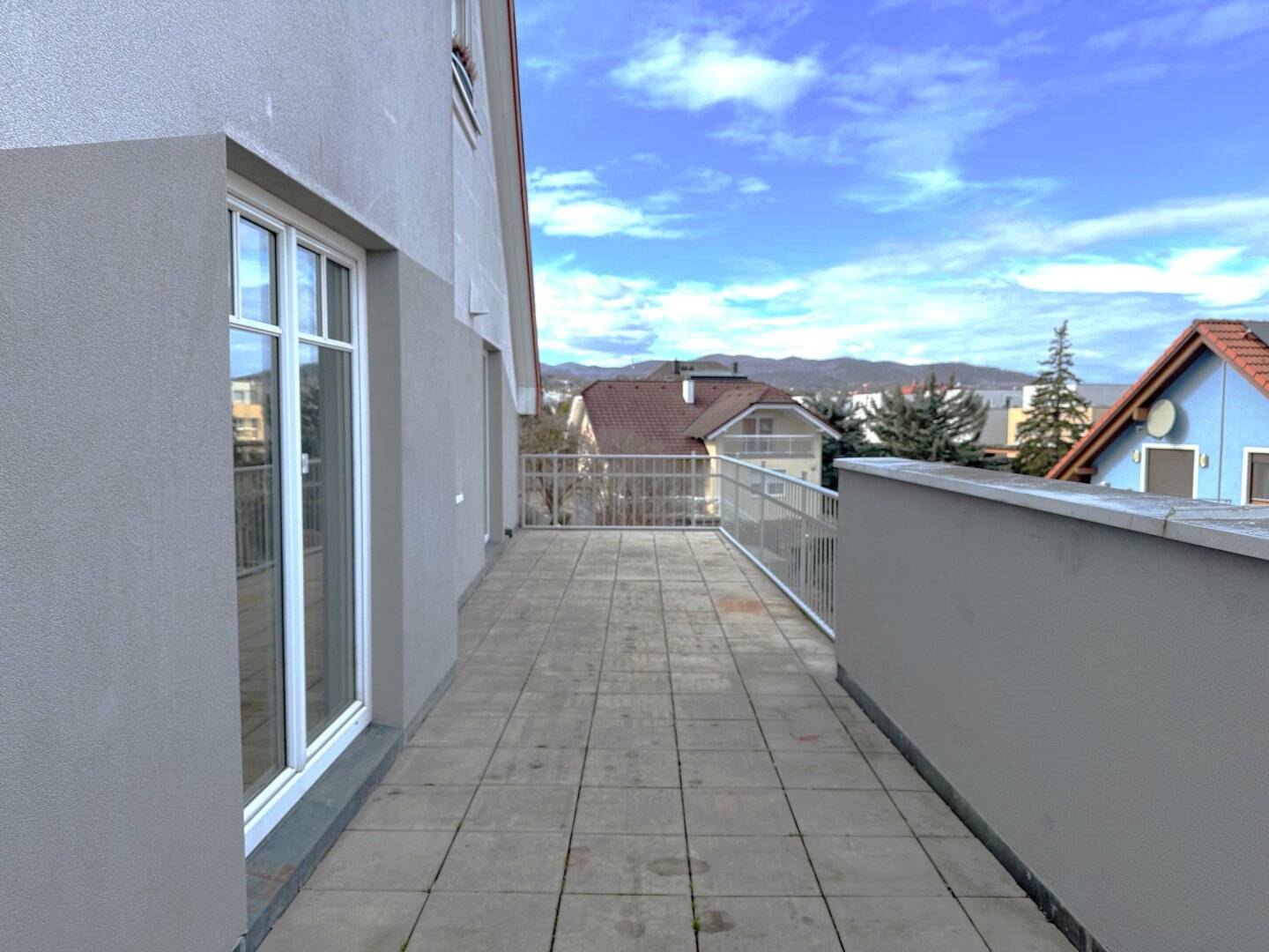 Charmante helle 3 Zimmerwohnung mit großer Terrasse