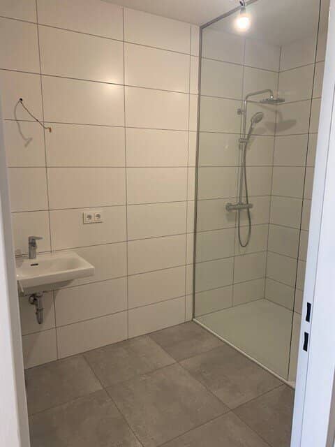 Top 11: modern ausgestattete 3-Zimmer Mietwohnung mit großzügigem Balkon und hochwertig möblierter Küche