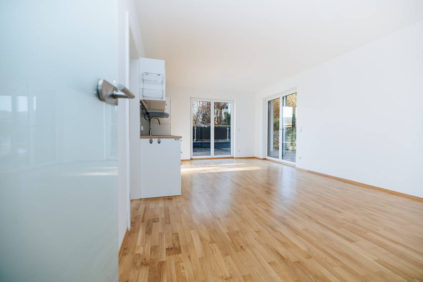 Exclusive new build at the foot of the Ruckerlberg with a south-facing balcony and underground garage directly on Leonhardbach in idyllic Sackstraße available now