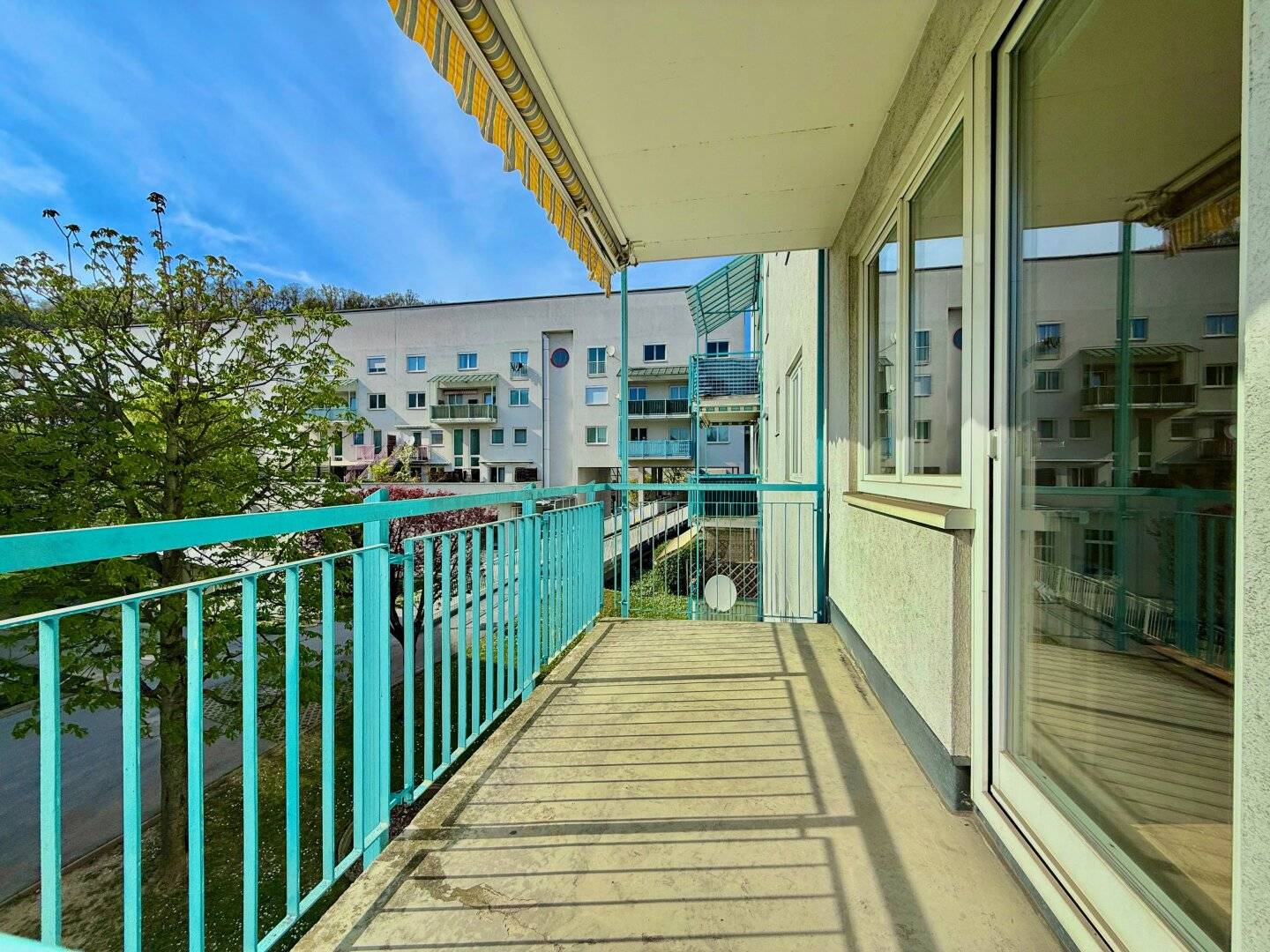 Balcony Well kept Bright apartment Bathtub Light flooded Central Projekt Wohnen